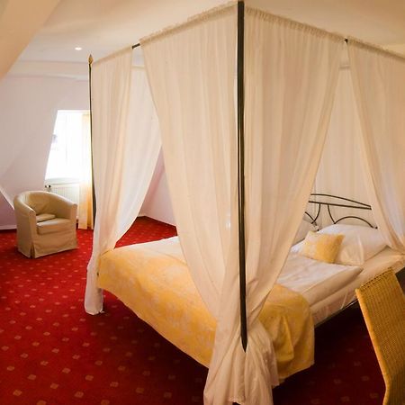 Landgasthof Und Hotel Weisser Lowe Eckental Esterno foto