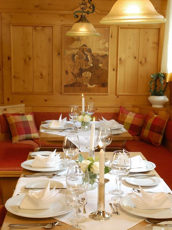 Landgasthof Und Hotel Weisser Lowe Eckental Esterno foto