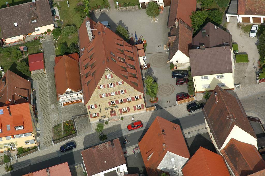 Landgasthof Und Hotel Weisser Lowe Eckental Esterno foto