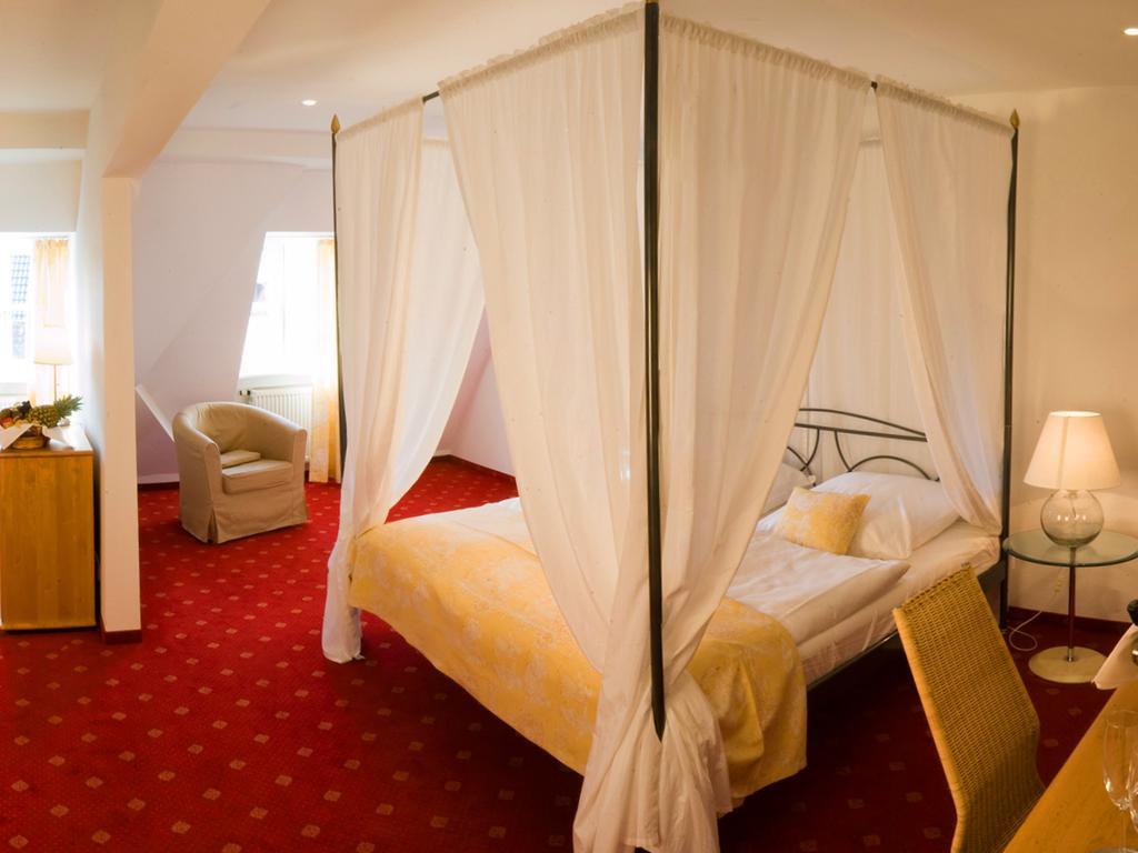 Landgasthof Und Hotel Weisser Lowe Eckental Esterno foto