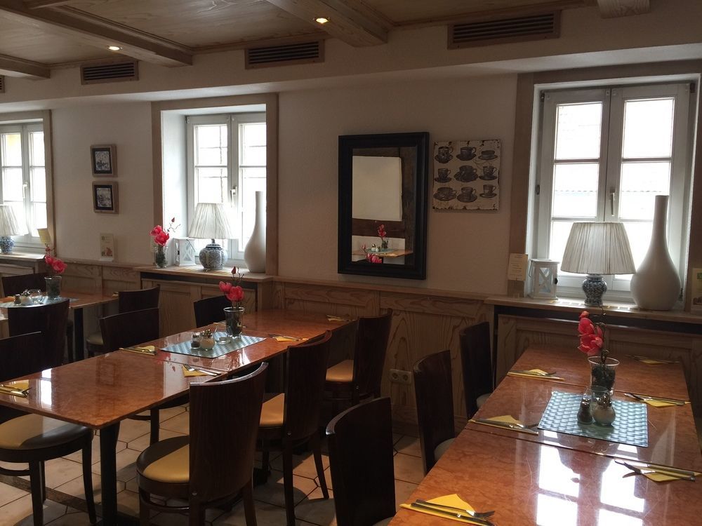 Landgasthof Und Hotel Weisser Lowe Eckental Esterno foto