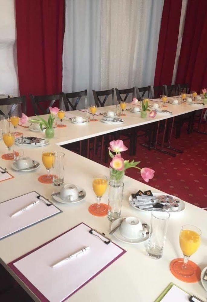 Landgasthof Und Hotel Weisser Lowe Eckental Esterno foto